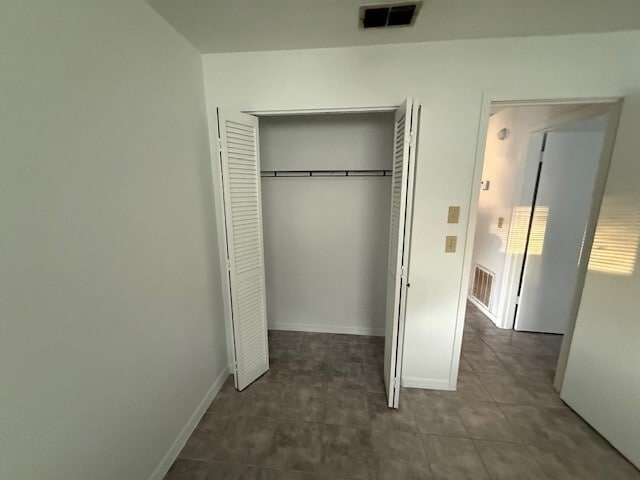 Building Photo - 3961 SE 18th Ave