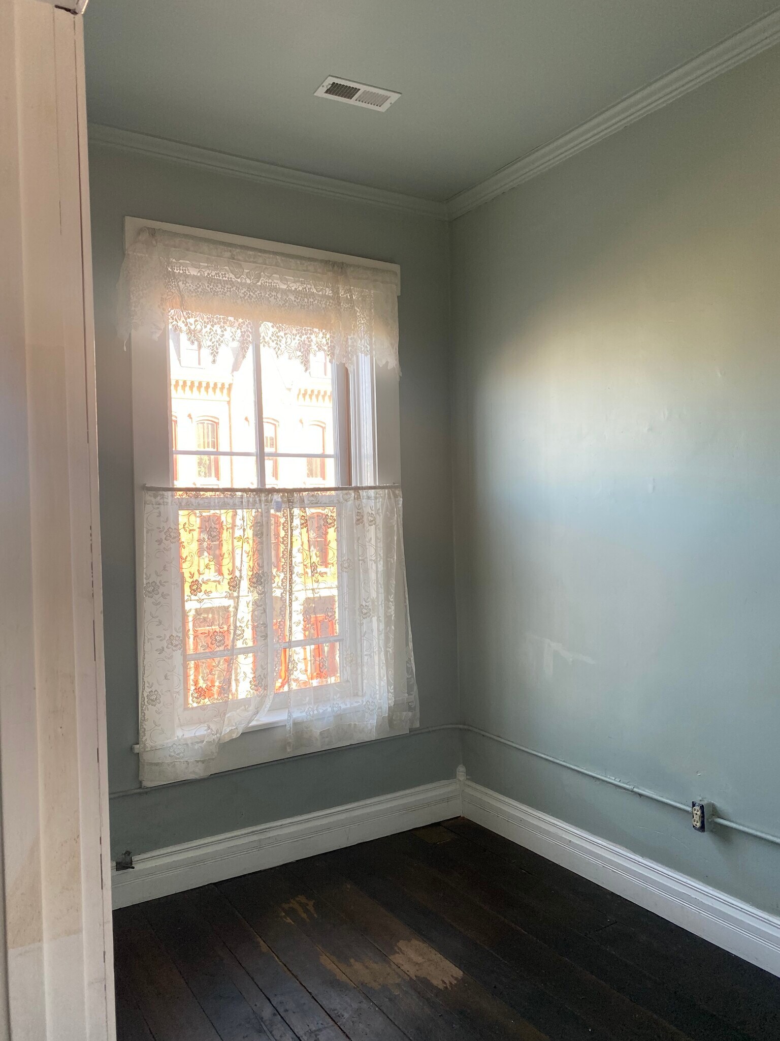 Unit "D" Bedroom - 216 E Main St