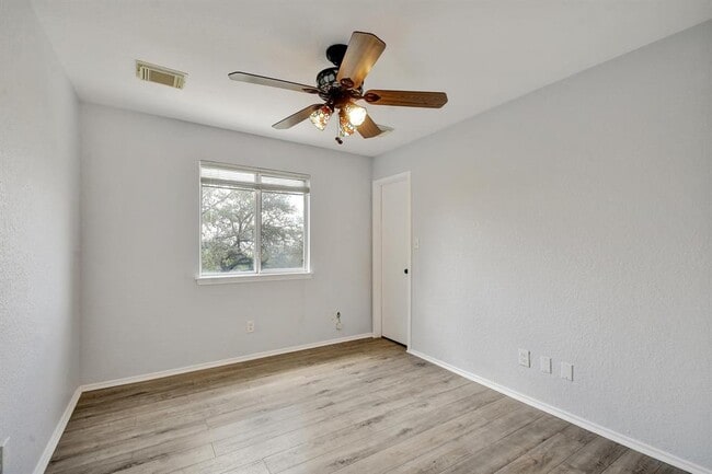 Building Photo - 4314 Knollbluff