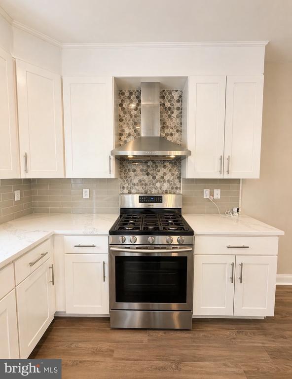 Building Photo - 903B Spring Mill Ave