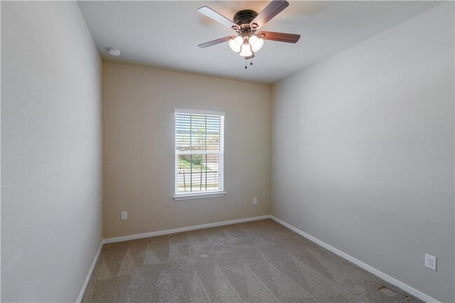 Building Photo - 15117 Bullbrier Rd