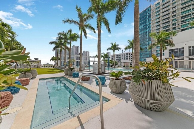 Building Photo - 3301 NE 1st Ave