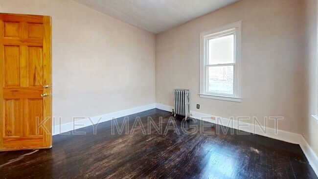 Building Photo - 16211 Fairfield St