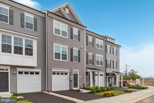 Building Photo - 210 Monteith Dr