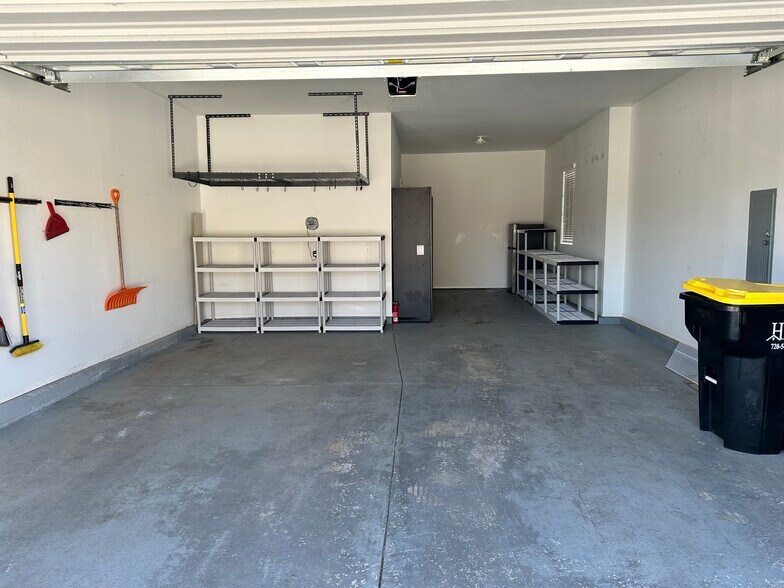 Building Photo - 17451 Leisure Lake Dr
