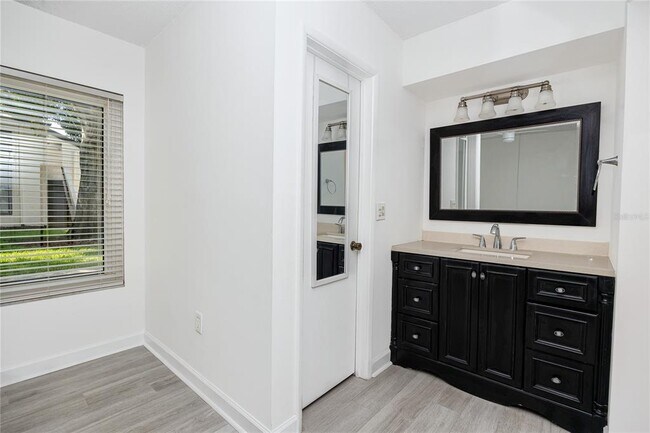 Building Photo - 2207 Belleair Rd