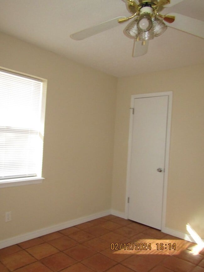 Building Photo - Home located in the Cache area!