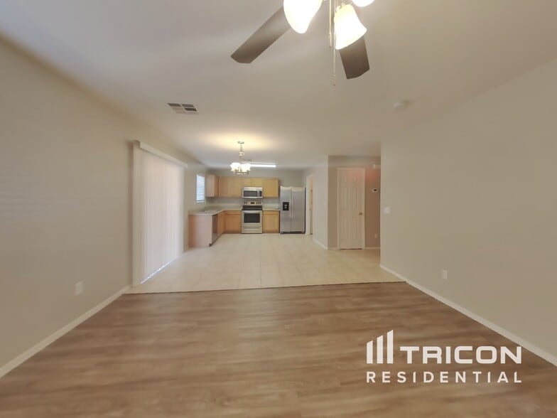 Building Photo - 5871 E Everhart Ln