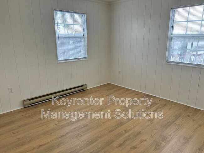 Building Photo - 117 Olive St