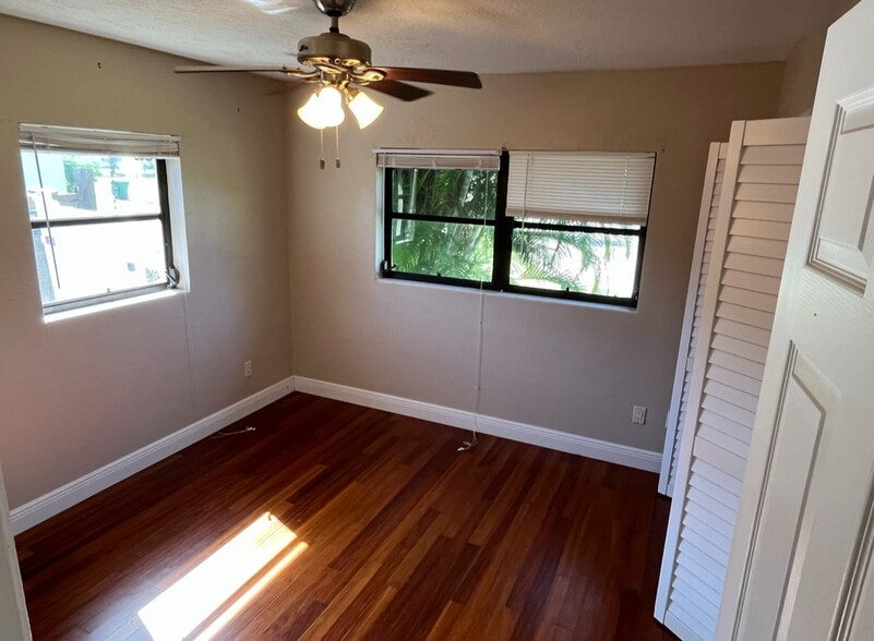 Building Photo - 1106 Banana River Dr