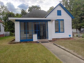 Building Photo - 1421 Willow St