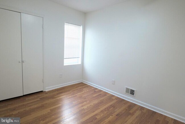 Building Photo - 75 P St NW