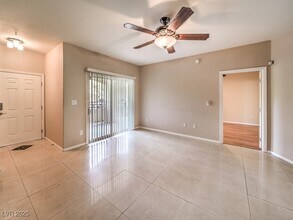 Building Photo - 2291 W Horizon Ridge Pkwy