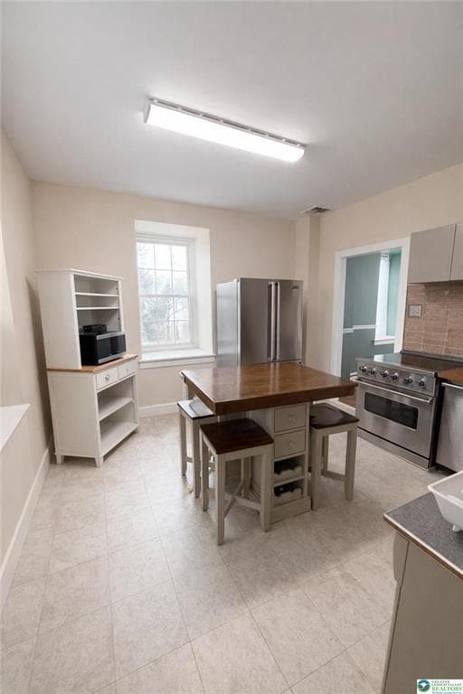 Building Photo - 10637 Schantz Rd