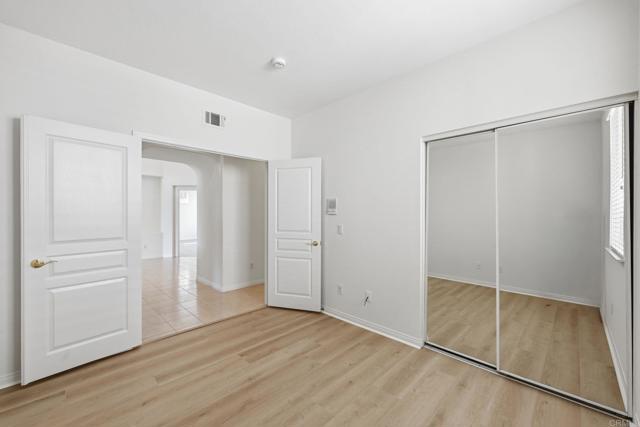 Building Photo - 1359 Sparrow Rd