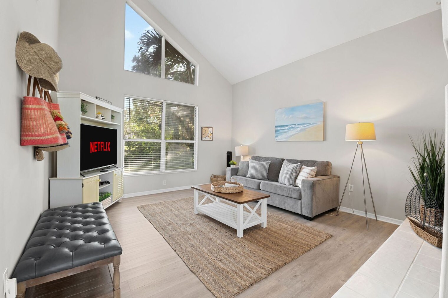 Building Photo - 4137 Pinar Dr