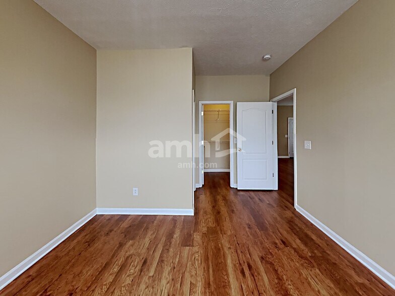 Building Photo - 2738 Pepperdine Dr