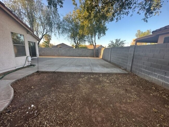 Building Photo - Gilbert 4 bedroom home