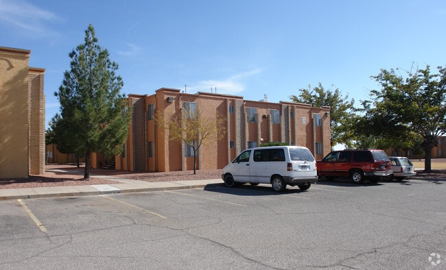 Building Photo - Greenbriar Manor Apartments