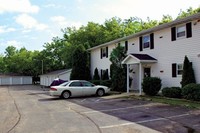 Building Photo - Walnut Street Apartments