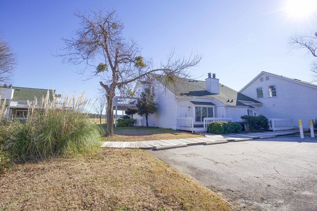 Building Photo - "Charming Studio Retreat with Modern Comforts in Vass, NC!"