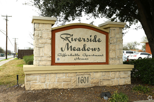 Entrance Sign - Riverside Meadows