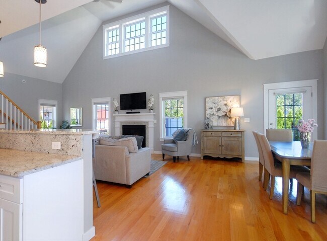 Building Photo - 19 Brigham Farm Ln