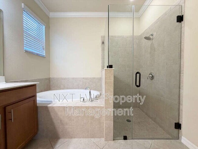 Building Photo - 9453 River Otter Dr