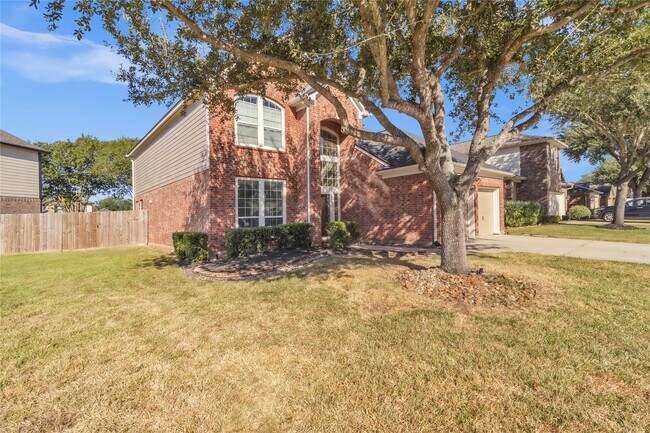 Building Photo - 2803 Lakecrest Way Dr