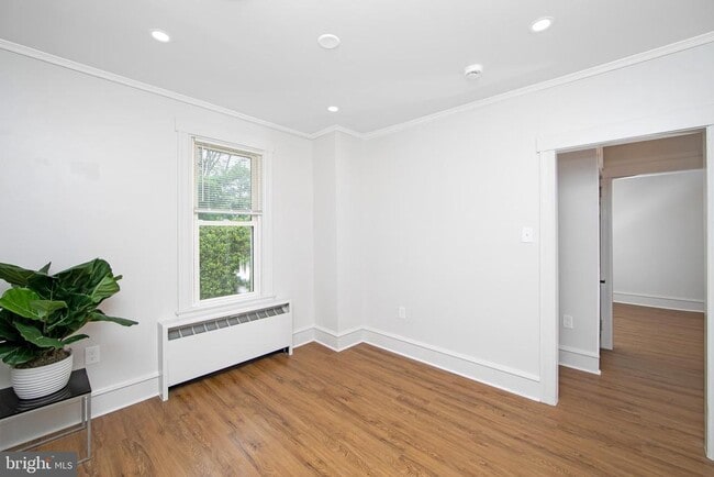 Building Photo - 202 S Lincoln Ave