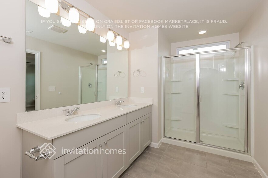 Building Photo - 780 Amarra Dr