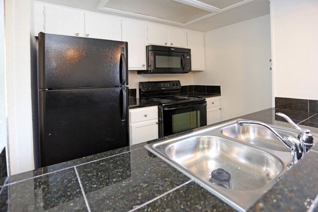 1Bd/1Bath - 2808 Throckmorton St