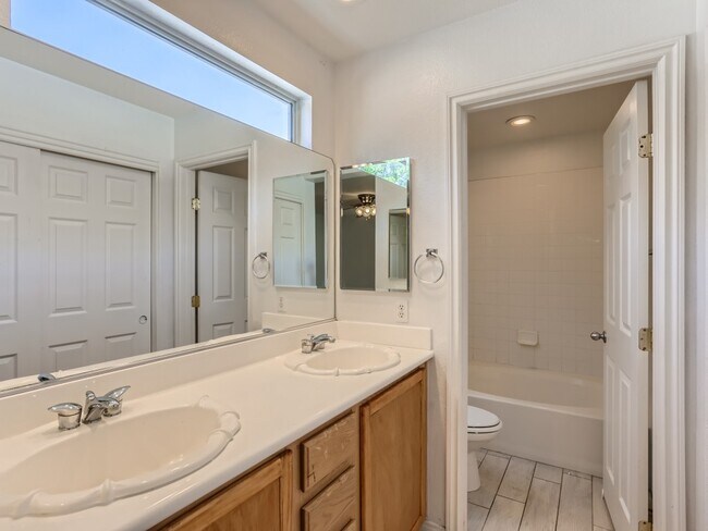 Building Photo - 8278 Annual Ridge St