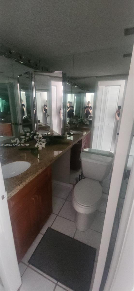 Building Photo - 1985 S Ocean Dr