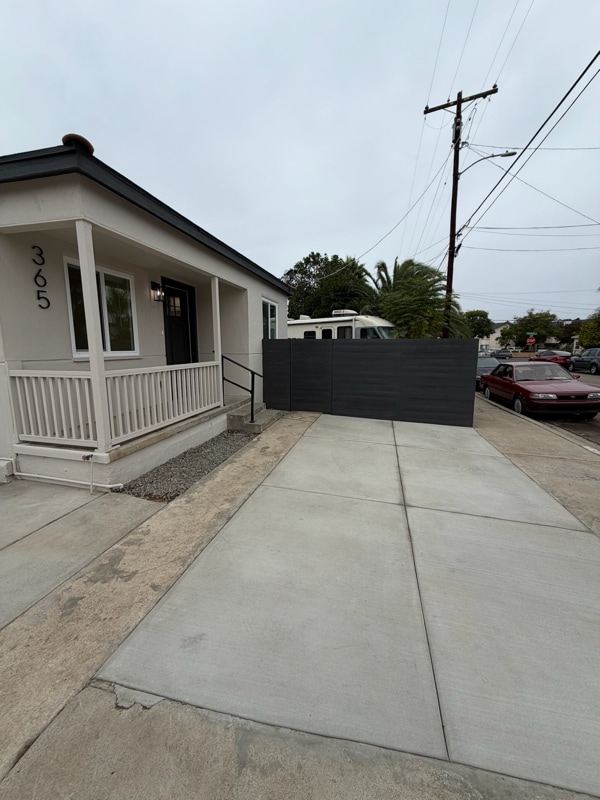 Building Photo - 365 Wisconsin Ave