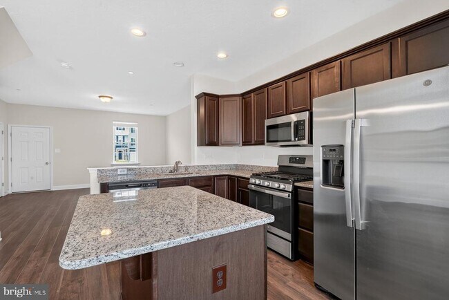 Building Photo - 109 Holstein Dr