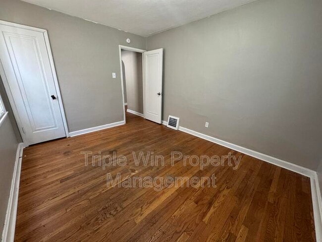 Building Photo - 6905 Woodrow Ave