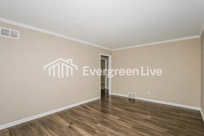 Building Photo - 3082 Robbiedon St