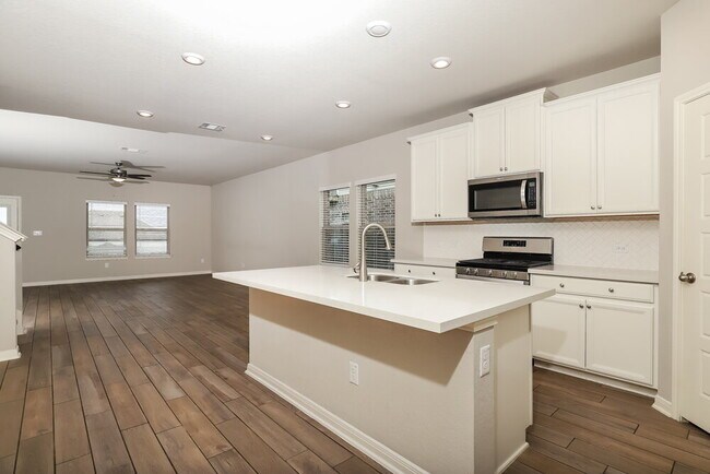 Building Photo - 1417 Arcadian Lily