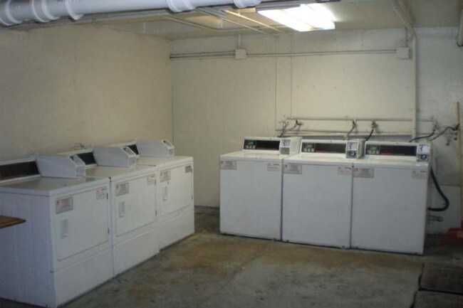 Laundry Facilities - Tang