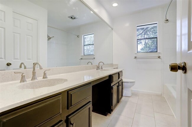 Building Photo - 12022 Cherie Dr