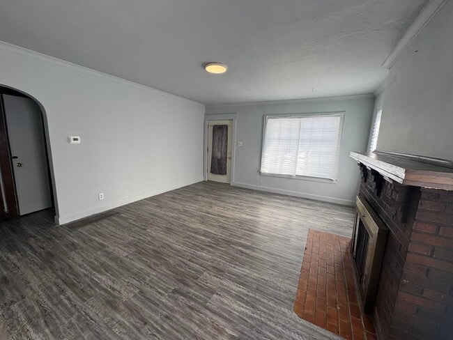 Building Photo - 22 Delaware-