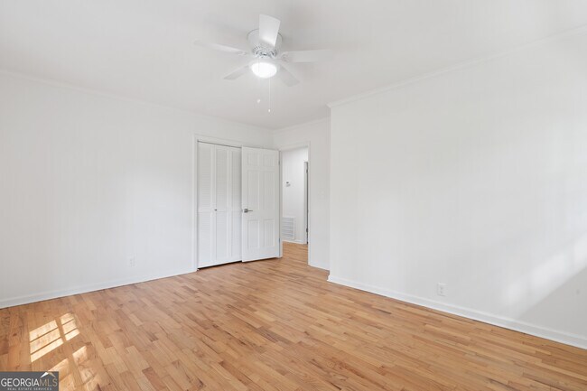 Building Photo - 223 Brookwood Dr