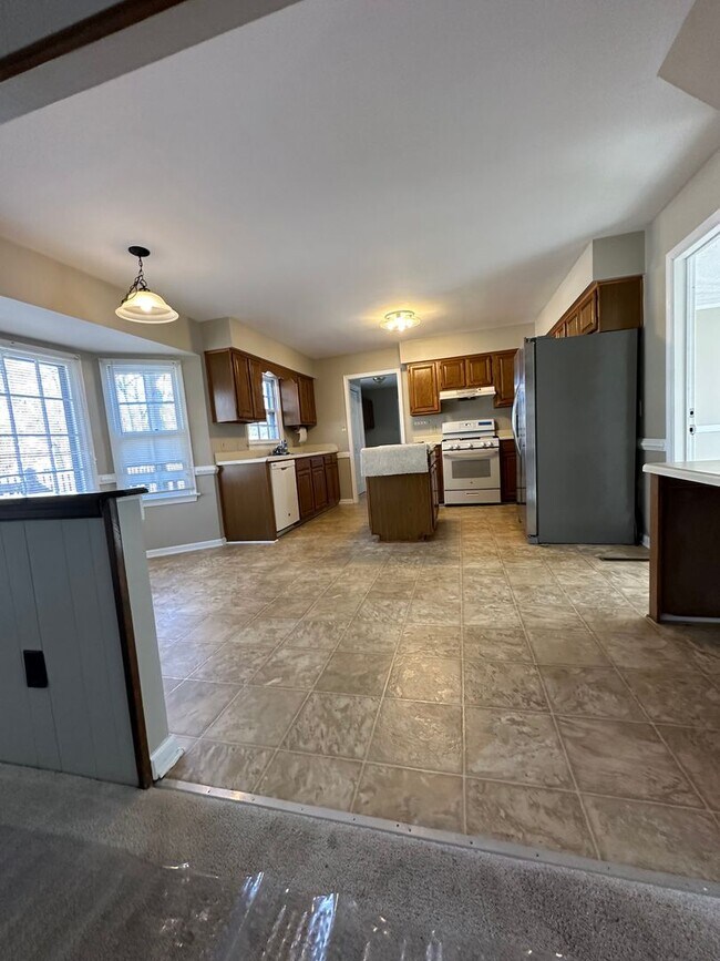 Building Photo - Virginia Beach-Wesleyan Pines Single Famil...