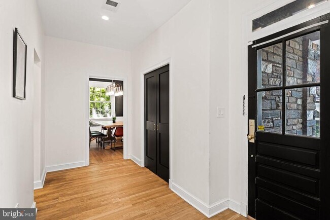 Building Photo - 1623 Jonquil St NW