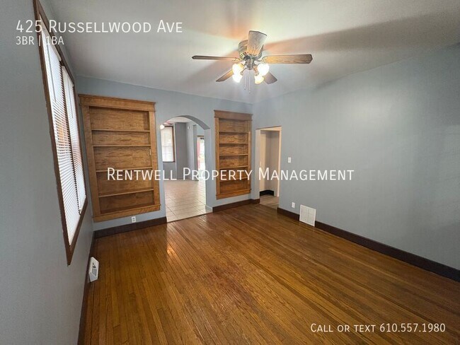 Building Photo - 425 Russellwood Ave