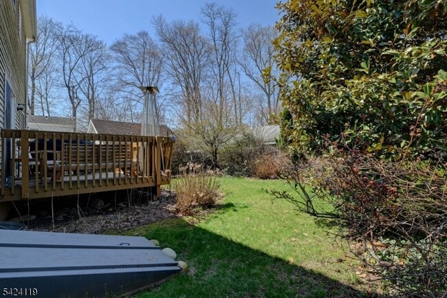 Building Photo - 31 Ashwood Ave