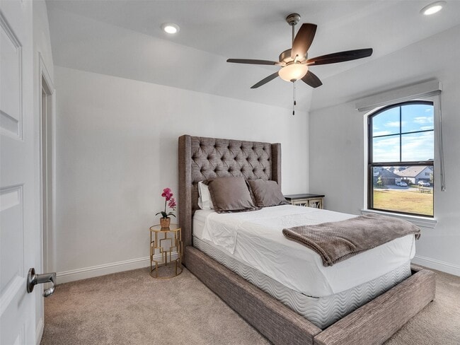 Building Photo - 913 Goose Creek St