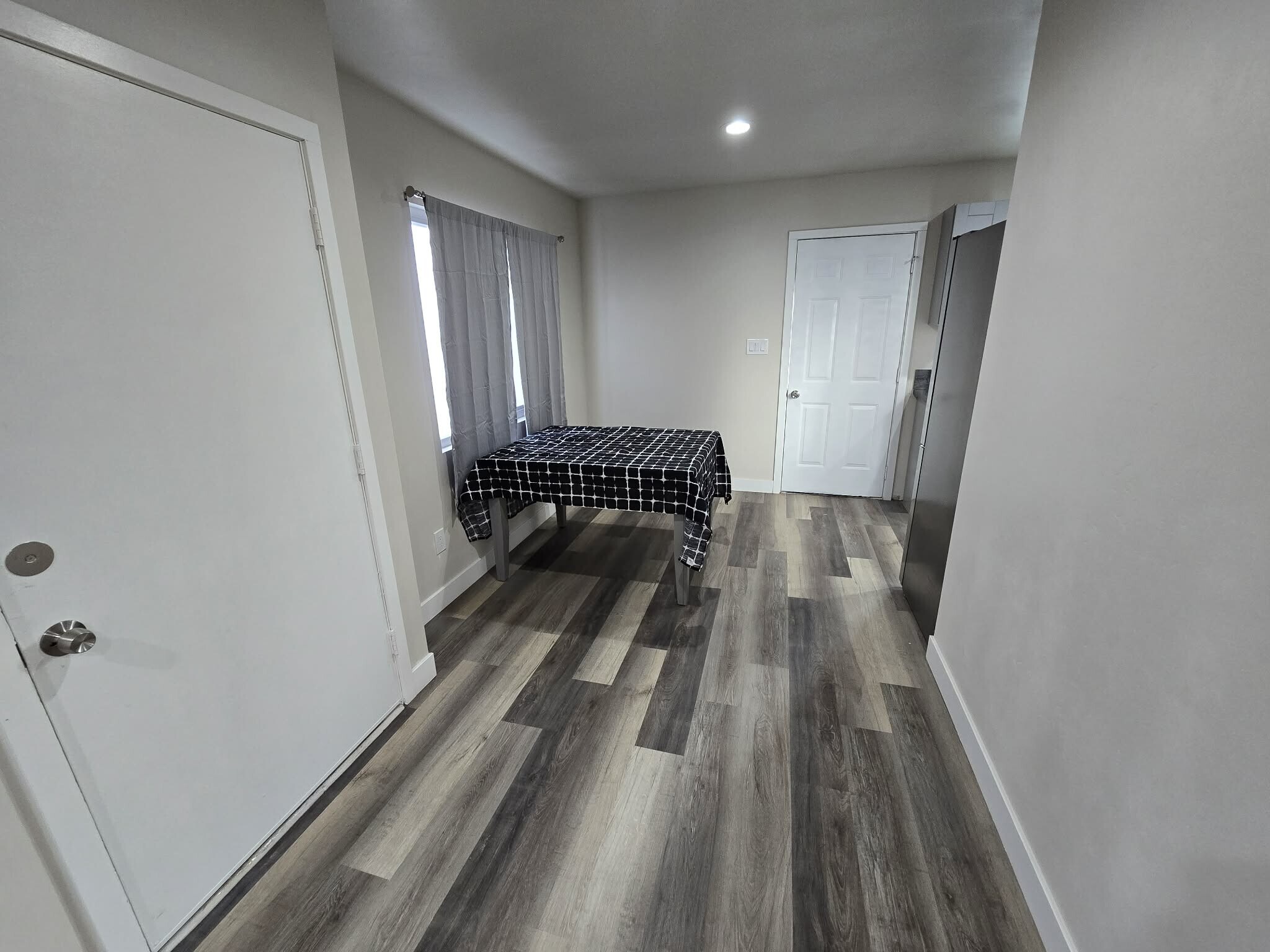 Building Photo - 5305 Santa Margarita St