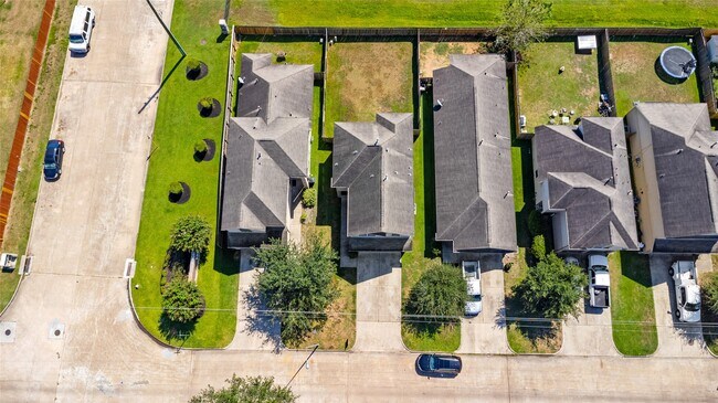 Building Photo - 2515 Bammelwood Dr